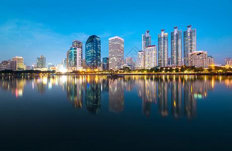 基蒂市区市中心阴影天空建筑学摩天大楼旅行高楼城市景观旅游天际背景