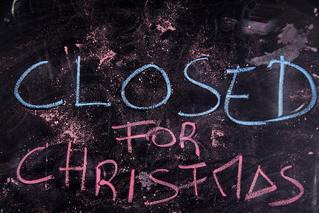 圣诞节不开放办公室假期红色休息黑板店铺白色绘画礼物背景图片