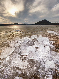 水晶河自然问题天气高清图片