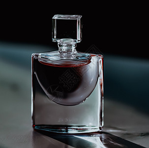 香水瓶 香水作为奢华美容和化妆品高清图片