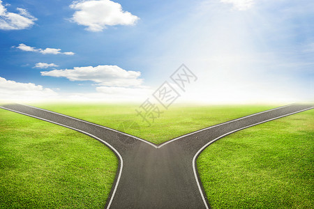 正确的道路商务人士的概念 道路和绿草 到正确的方式 (掌声)背景