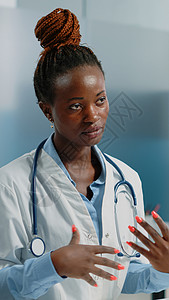 美国护士非洲美籍医生与天主教病人交谈有关疾病的问题 Name诊所外科治疗药品处方成人诊断医师卫生女士背景