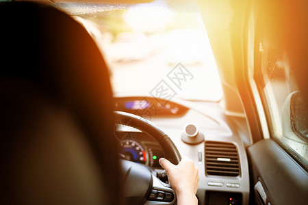 安全驾驶 速度控制和道路安全距离 安全驾驶 运动模糊司机车辆男性男人路线交通气体风险车轮运输背景图片