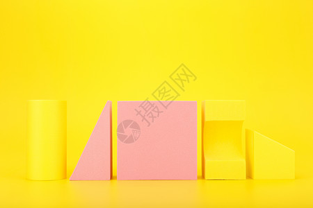 在黄色和桃红色颜色的抽象未来派背景与拷贝空间  ro 中的不同几何图形广告传单推介会坡度商业墙纸横幅多边形技术艺术背景图片