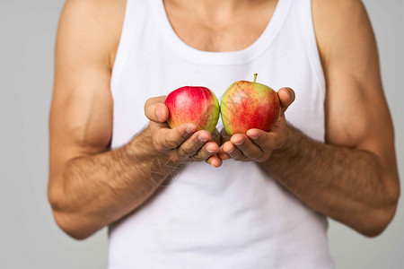新水果苹果维他命 工作室的生活方式健康冒充黑发快乐成人食物男性老年运动营养背景图片