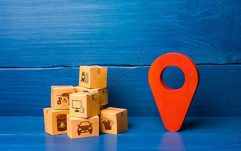红色位置指针符号和纸板箱 运输物流配送货物交付给消费者客户 调整业务以适应新的隔离规则 在线销售增长背景