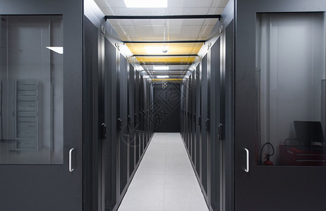 现代服务器机房电脑数据中心架子硬件力量贮存技术商业数据网络图片