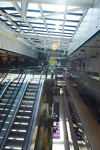 内厅自动扶梯商业办公室玻璃楼梯建筑飞机场销售顾客工作建筑学图片