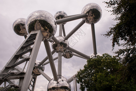 布鲁塞尔原子塔布鲁塞尔的原子建筑照片装饰品历史金属艺术楼梯玻璃旅行街道化学品游客背景
