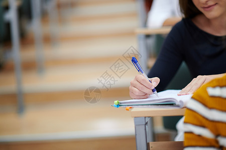 学生中的学生格鲁普 Gruop学习大学朋友们木板同事会议图书女性老师研究所背景图片