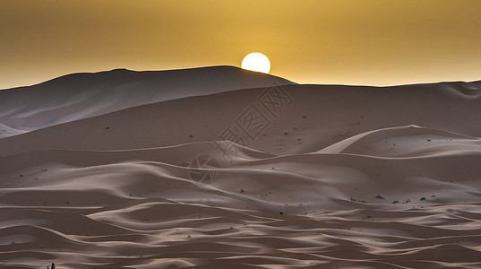 沙漠图撒哈拉沙漠中风沙沙丘旅行图片旅游世界笔记本旅游生活博主世界游记摄影旅游背景
