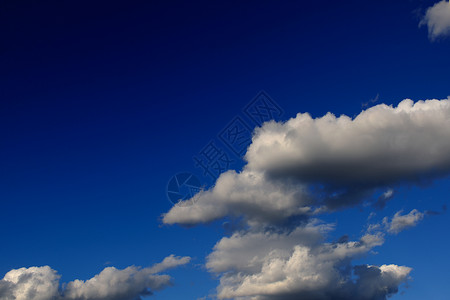 蓝色天空云云蓝场景阳光自由空气天堂天气环境晴天风景生活图片