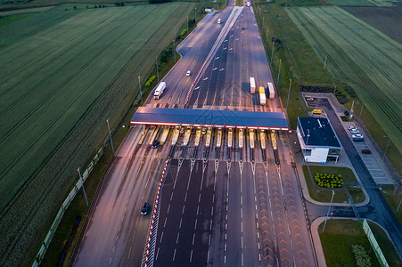 多收费用基础设施波兰高清图片