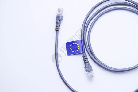欧盟的互联网 带有欧盟旗帜的互联网电缆防火墙贮存网络地理星星速度电视服务器隐私联盟背景
