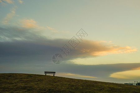 Mori Park 山丘长椅图片