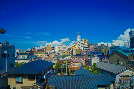 横滨的建筑群和蓝色天空建筑公寓政令高层高层建筑群办公室城市背景图片