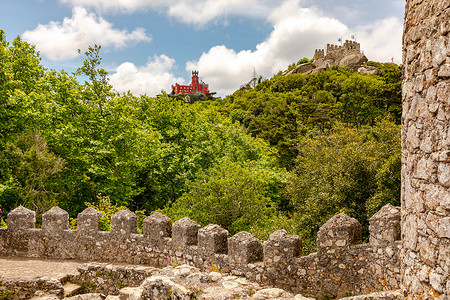 从葡萄牙辛特拉附近的看到的城堡堡垒高清图片