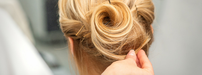 美发女理发师女士沙龙创造力女性发型设计冰壶发型师理发横幅婚礼图片