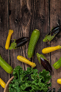 绿叶甘蓝生产蔬菜植物学沙拉卷曲纤维营养花园桌子植物图片