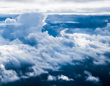 蓝天空背景 白云和明光阳光宗教大自然天空全景云景科学精神假期日落奢华图片