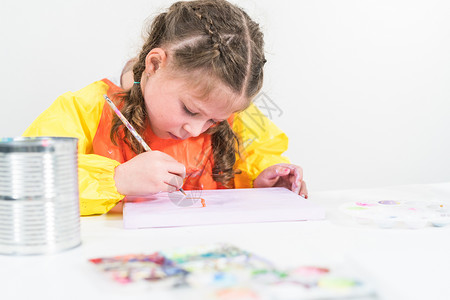 儿童艺术项目远程教育女孩教育青年学习孩子们孩子女性绘画学校图片