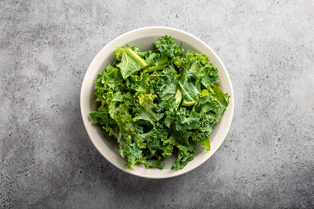 新鲜甘蓝一碗饮食午餐盘子沙拉营养植物厨房纤维减肥蔬菜图片