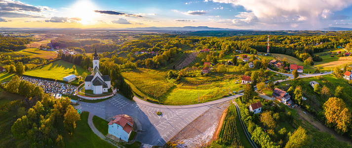 尊贝拉克Pisarovina空中全景景观村背景