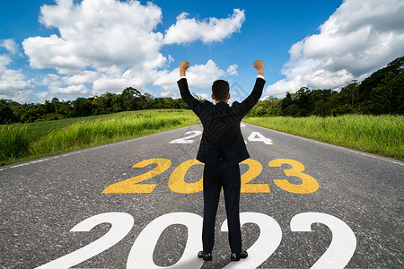 2023年新年旅程和未来远景构想挑战时间企业家工作游客生长投资冒险倒数领导者背景图片