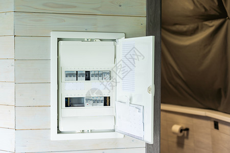 木制房屋内配电箱Fusebox的自动引信力量工程师控制板柜台房子电气保险丝盒工具电工横幅背景图片