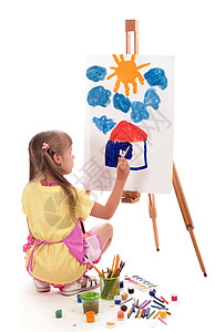 孩子在画画 儿童画 小女孩画太阳 小学生做他的艺术作业 儿童艺术和手工艺品 在孩子们的手上作画 有创意的小艺术家在工作 在白色背背景图片