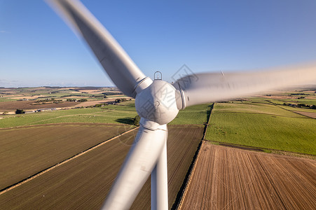 水平轴风力发电机行业可再生能源高清图片