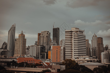 Bangkok市摩天大楼的建筑景观摩天大楼玻璃背景场景房地产城市玻璃墙纹理市中心财产背景图片