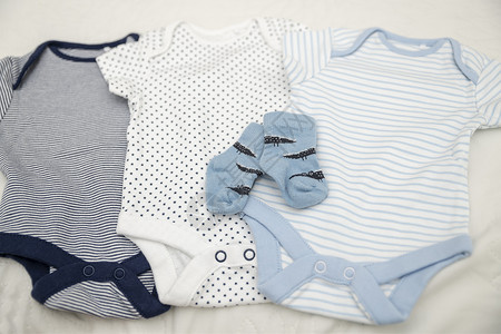 新生儿婴儿衣服 体服和袜子图片