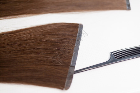 准备一个发带供家庭延长期的过程 请访问InfoFinland上的官方网站金发造型师女性造型女孩护理魅力头发房子胶囊背景