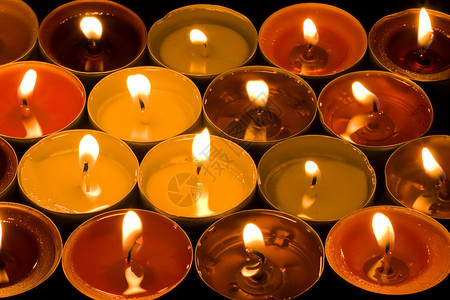 燃烧蜡烛 灯芯 庆祝 火花 烧伤 假期 圣诞节图片