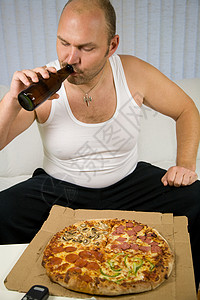 准备吃披萨胖的电视迷高清图片