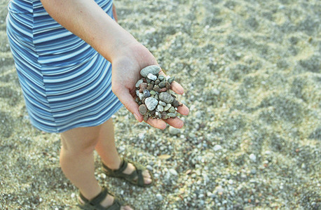 石头 希腊 日光浴 卡尔帕索斯 手 棕榈 海滩高清图片