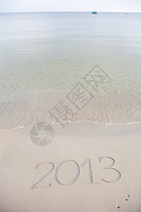 2013年在海滩上写作 打字稿 夏天背景图片