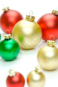圣诞礼服 装饰品 假期 金子 树 绿色的背景图片