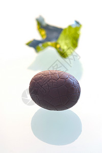 复活鸡蛋 假期 篮子 喜庆的 糖果 巧克力 白色的 宗教背景图片