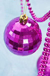 圣诞节装饰 球 玩具 装饰品 庆典 紫丁香 花环背景图片