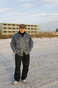 海滩散步 男性 户外 帽子 高级的 汽车旅馆 假期背景图片