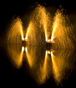 烟花 插图 火箭 乐趣 节日 水 展示 焰火图片