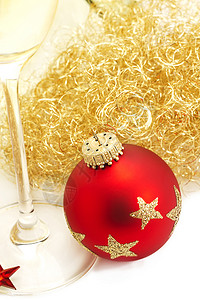 萌系天使杯红色圣诞舞会从上到下 上面有天使毛发和香槟杯背景