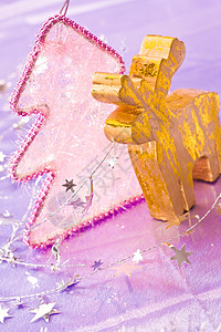 黄金鹿 花环 树 假期 新年 星星背景图片