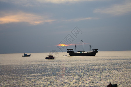 安达曼海日落背景图片