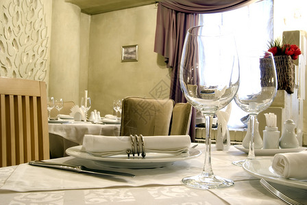 吃饭桌 宴会 盘子 家具 椅子 大厅 念日 陶器图片