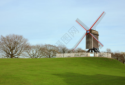 比利时布鲁日公园的风车高清图片