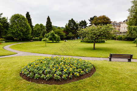 瑞思英语联合王国巴斯市美丽的花园 英国巴思城的美丽花园背景