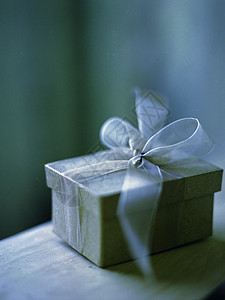 礼品盒 包装 生日 展示 弓 华丽的 白色的 浪漫背景图片